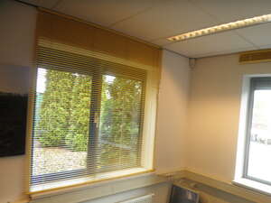 8. Raambekleding terug hangen en klaar is Kees